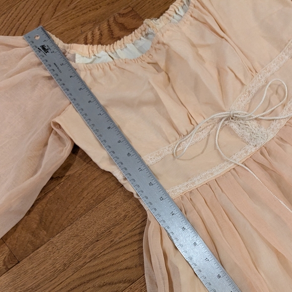 Gunne Sax Peach Dress with Lace Trim - Picture 11 of 16